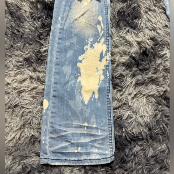 Machine Distressed Jeans - Picture 2 of 4